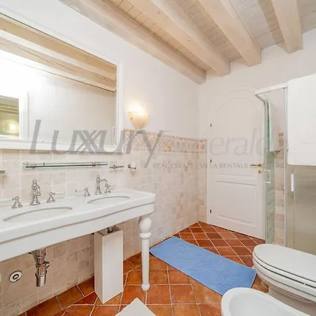 Villa Centro *