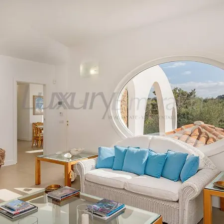 Centro Villa Porto Rotondo