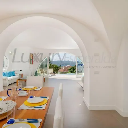 Centro Villa Porto Rotondo